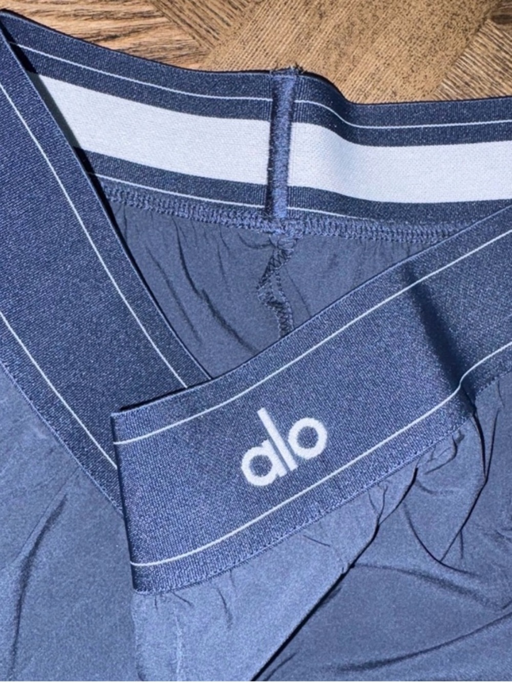 ALO Yoga Navy Wide-Leg Lounge Pants with Logo Waistband - Picture 3 of 3